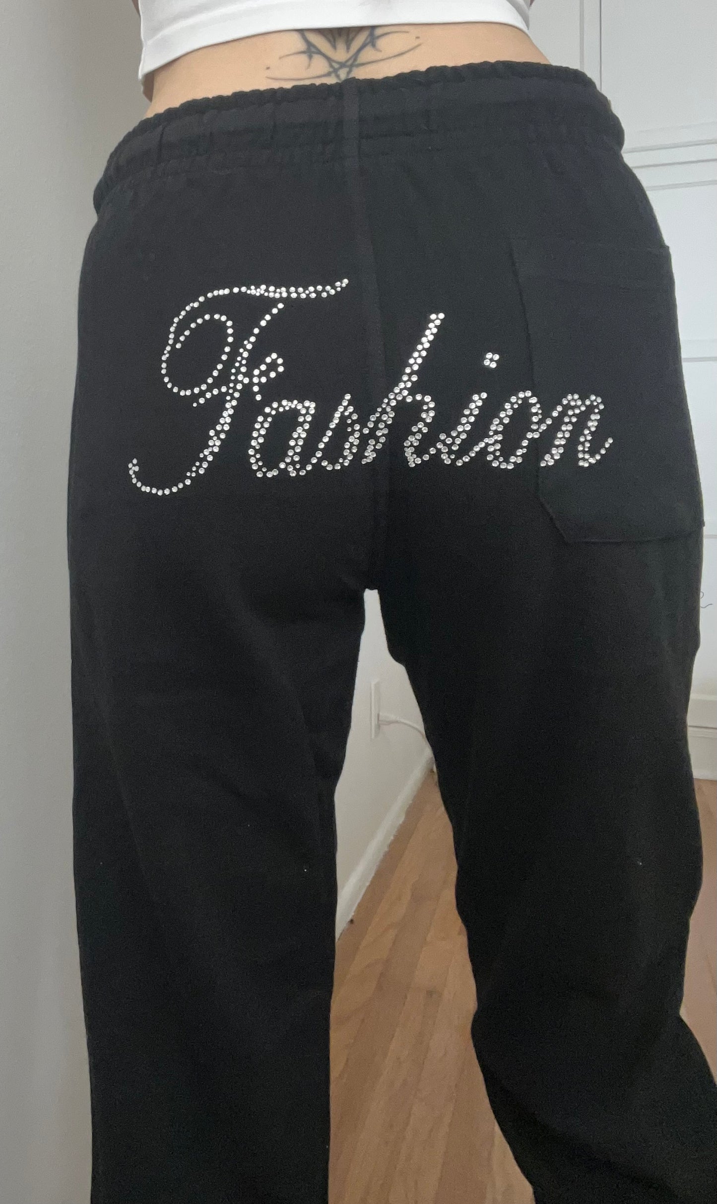 fashion sweatpants in black